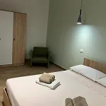 Lägenhet Bayekou