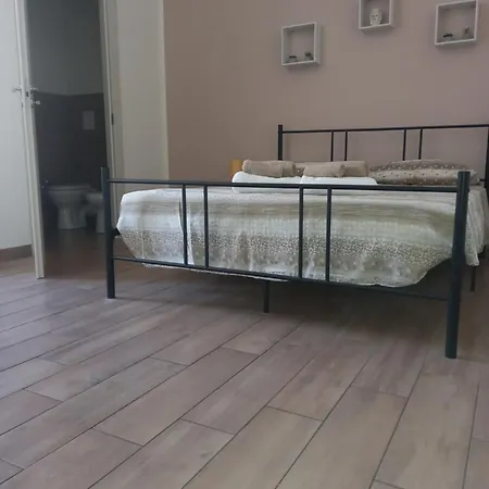Lägenhet Bayekou